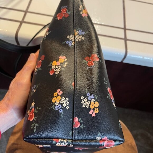 Coach Gallery Tote - Wildflower - NEW - Picture 5 of 16